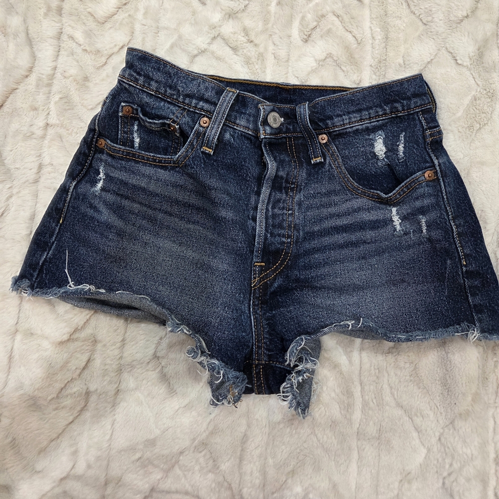Vintage Levi's 501 Dark Blue Distressed Jean Shorts- Size‎ W25 Chic And Trendy